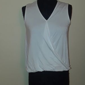 🆕️ Adrienne Vittadini  Sleeveless Top
